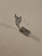 Piedino pressa per macchina da