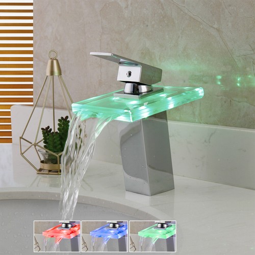 Rubinetto miscelatore lavabo