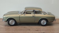 1:18 Norev Alfa Romeo 2000 GTV
