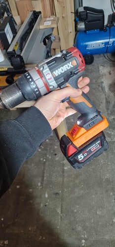 Adattatore batteria milwaukee - ,