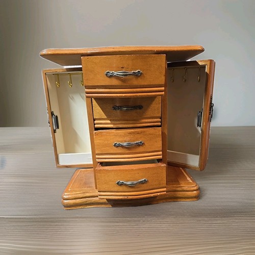 Mele heloise wooden - &,
