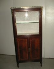 Vetrina antica di piccole