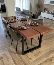 Tavolo modero in legno massello con gambe in ferro tavolo pranzo cucina design