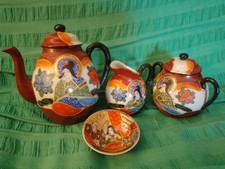 Teiera, zuccheriera, lattiera