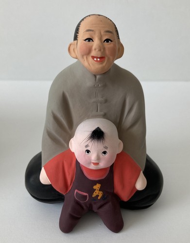 Chinese figurine sitting - of,