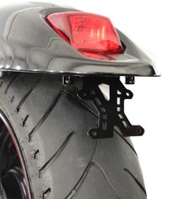 Portatarga centrale adatto per modelli Harley-Davidson V-Rod 2007-2011