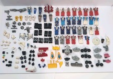 Lotto di 100+ pezzi figurine e