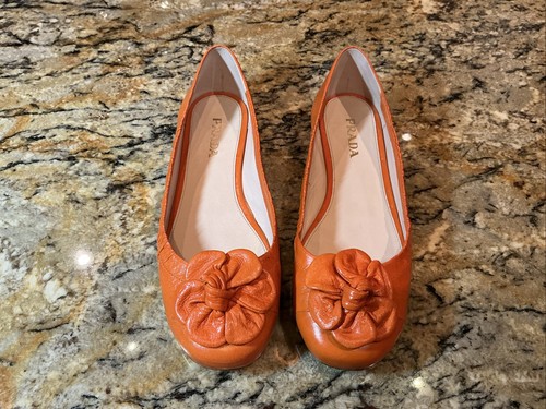 Prada fiocco arancione