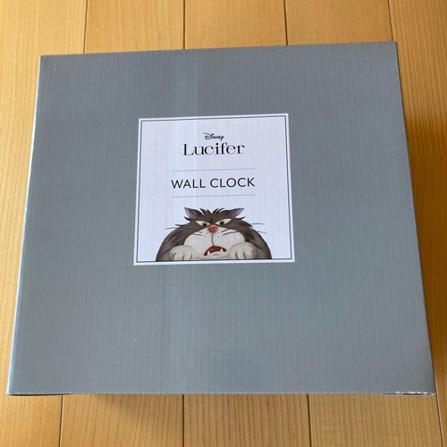 Tokyo disney store - tokyo, lucifer