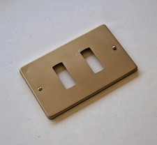 Ave placca placchetta 2 moduli posti fori serie Grattacielo bronzo