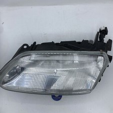 Faro anteriore sinistro