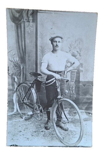 Photograph old bicycle - of,