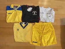 Blocco lotto 4 maglie + 1 pantaloncino calcio ciclismo