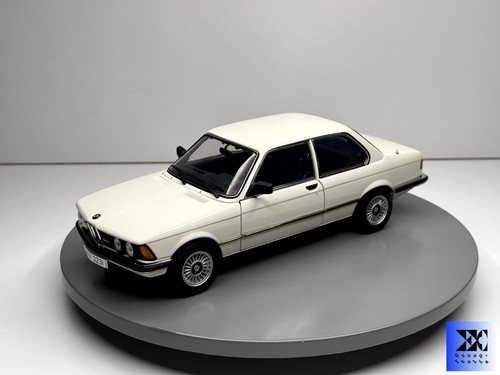 Autoart bmw 323i - 1/18,
