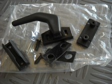 53016 MANIGLIA CHIUSURA