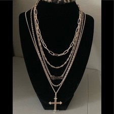 Guess set necklaces (5)