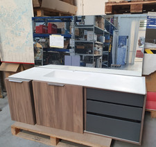 Mobile lavanderia sospeso ROTTO