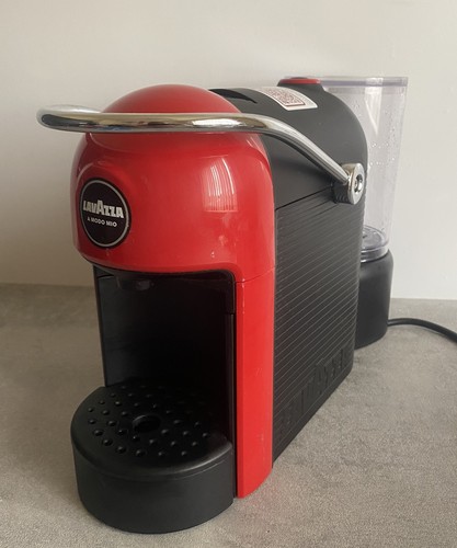 Macchina caffè capsule - a,