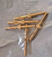 RS 261-5402 MULTILAM 2MM PLUG    