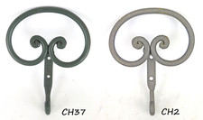 DUE ATTACCAPANNI DA PARETE IN