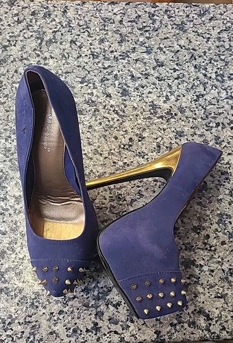 Tacchi blu con borchie taglia