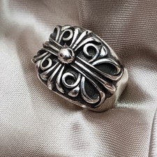 Anello custode cuori cromati
