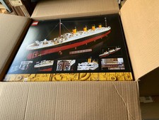 Lego titanic building set - building,