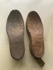 Antiche forme per zoccoli in legno.