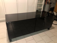 Scaffale con ante, basso