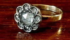 Antico Anello a Fiore, Oro e Diamanti.  