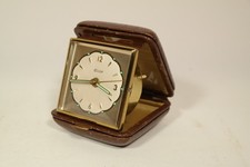 Vecchia sveglia da viaggio -