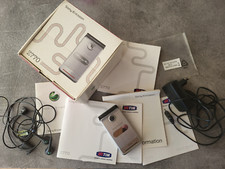 Sony Ericsson Z770 GSM Bluetooth USB Radio Phone cellulare collezione completo!