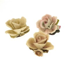 Fabbrica Capodimonte, tre rose