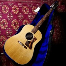 Gibson J-35 Natural with LR
