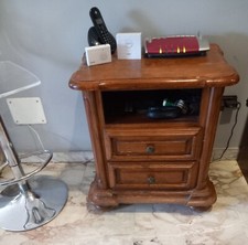 2 comodini abbinati a comò o