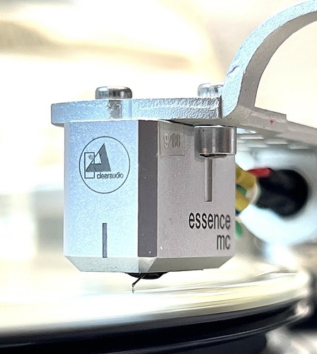 Clearaudio essence concept - clearaudio,