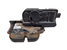 Tailgate lock suitable for