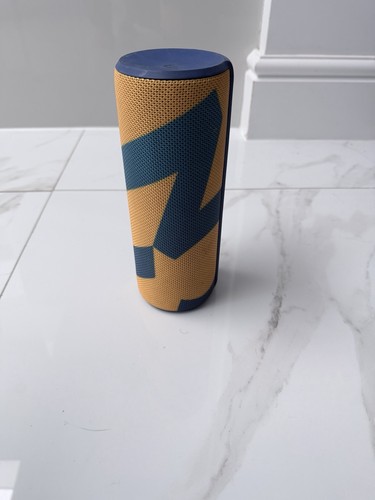 Ultimate ears megaboom - ears,