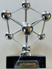 1958 BRUXELLES FIERA MONDIALE ATOMIUM 5 POLLICI DI ALTEZZA E CON CARTOLINA