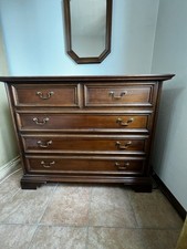 Comò stile antico con 3 Cassettoni