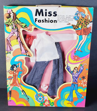 NUOVO VINTAGE Miss Fashion