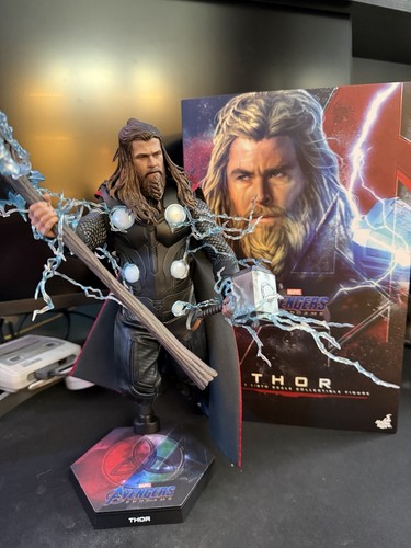 Hot toys thor - hot, 1:6