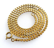 Elegante collana in oro giallo