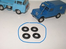 C32 CORGI, X 4 Land Rover 1st