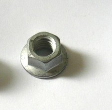 (sf2) Dado 7X Flangiato