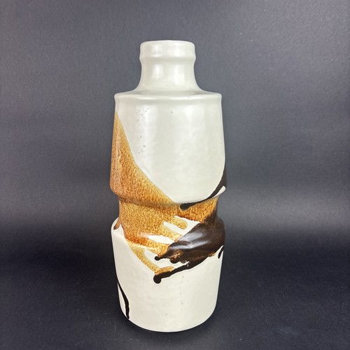 Bottiglia ceramica bianca e - in,