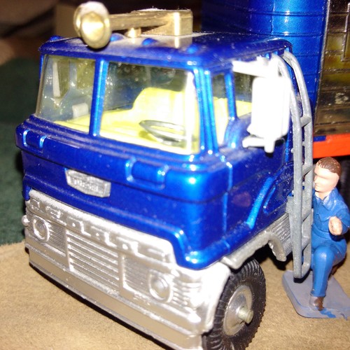 Corgi major ford tilt - major, "