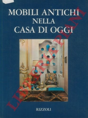 Mobili antichi nella - casa, di