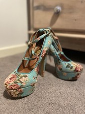 Piattaforma floreale blu