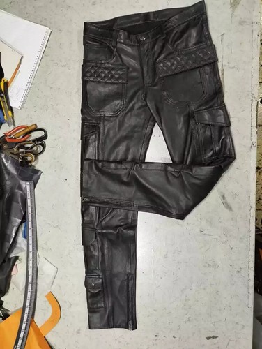 Nuovi pantaloni - , da